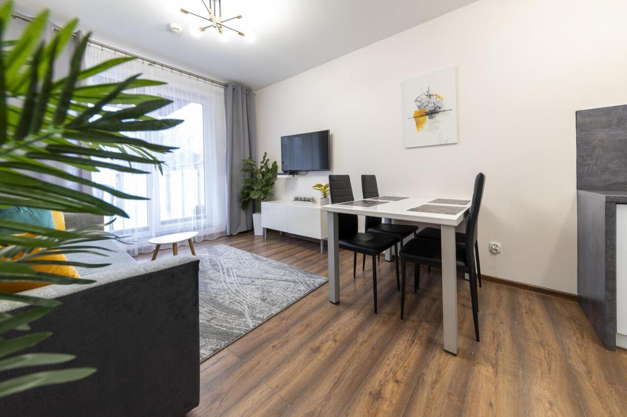 Sunny Bliss Polanki Klonowa, 350m Beach, Pool, Sauna, Gym Apartment *